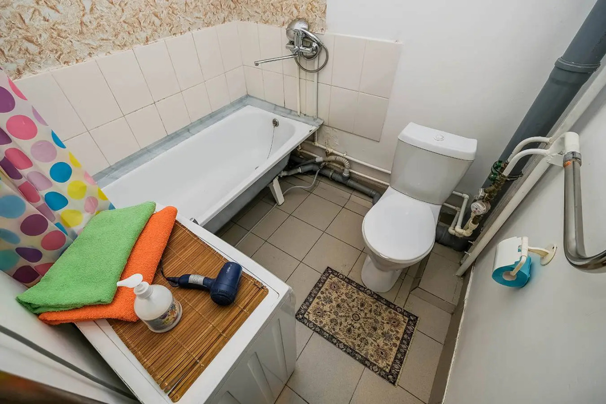 Апартаменты рядом с МНТК Федорова Забалуева 51/5