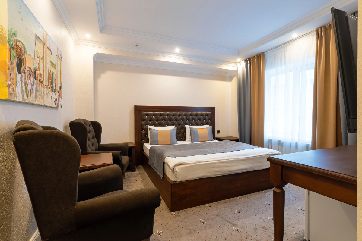 Отель Фараон