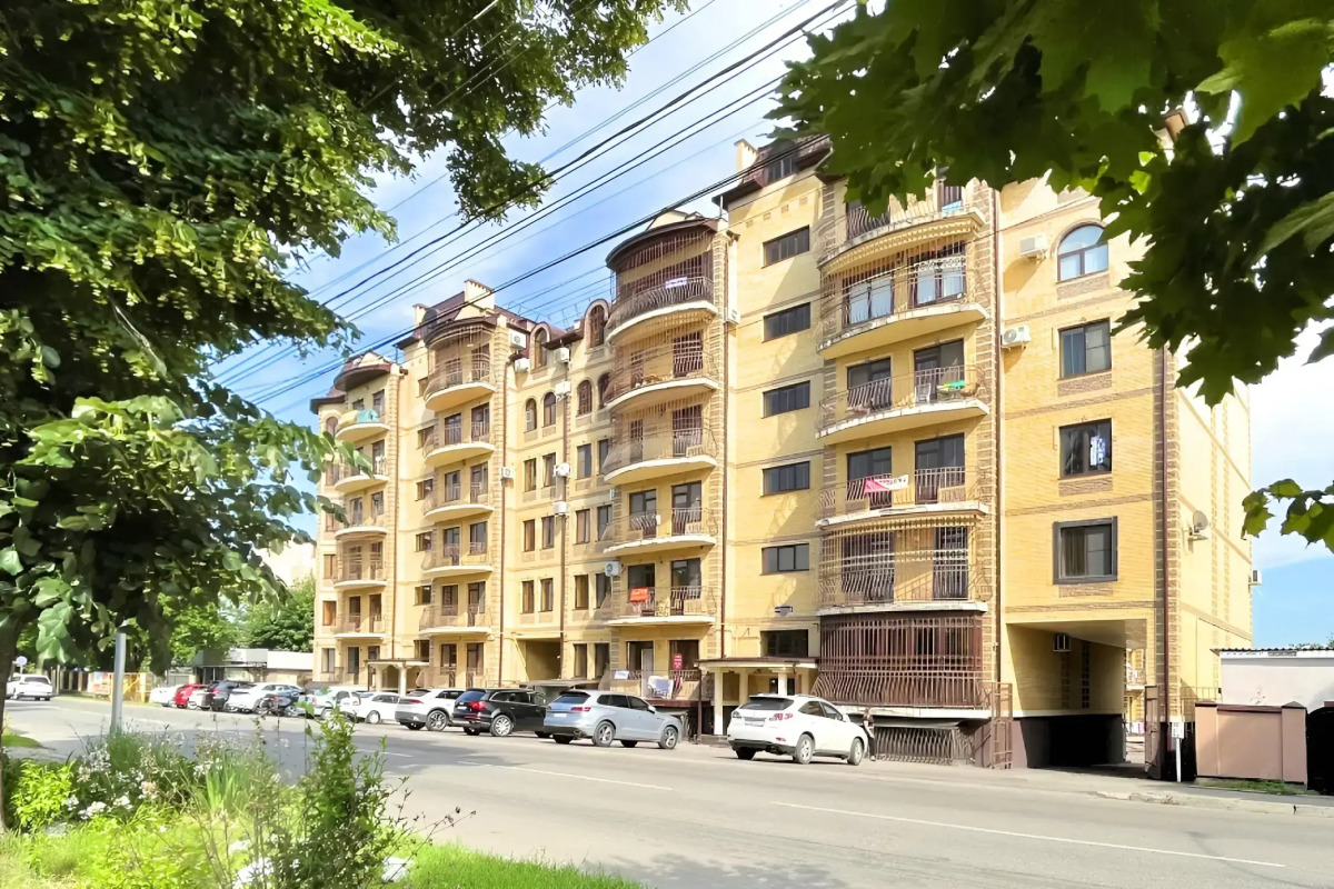 Квартира Пятигорская 24 27/2