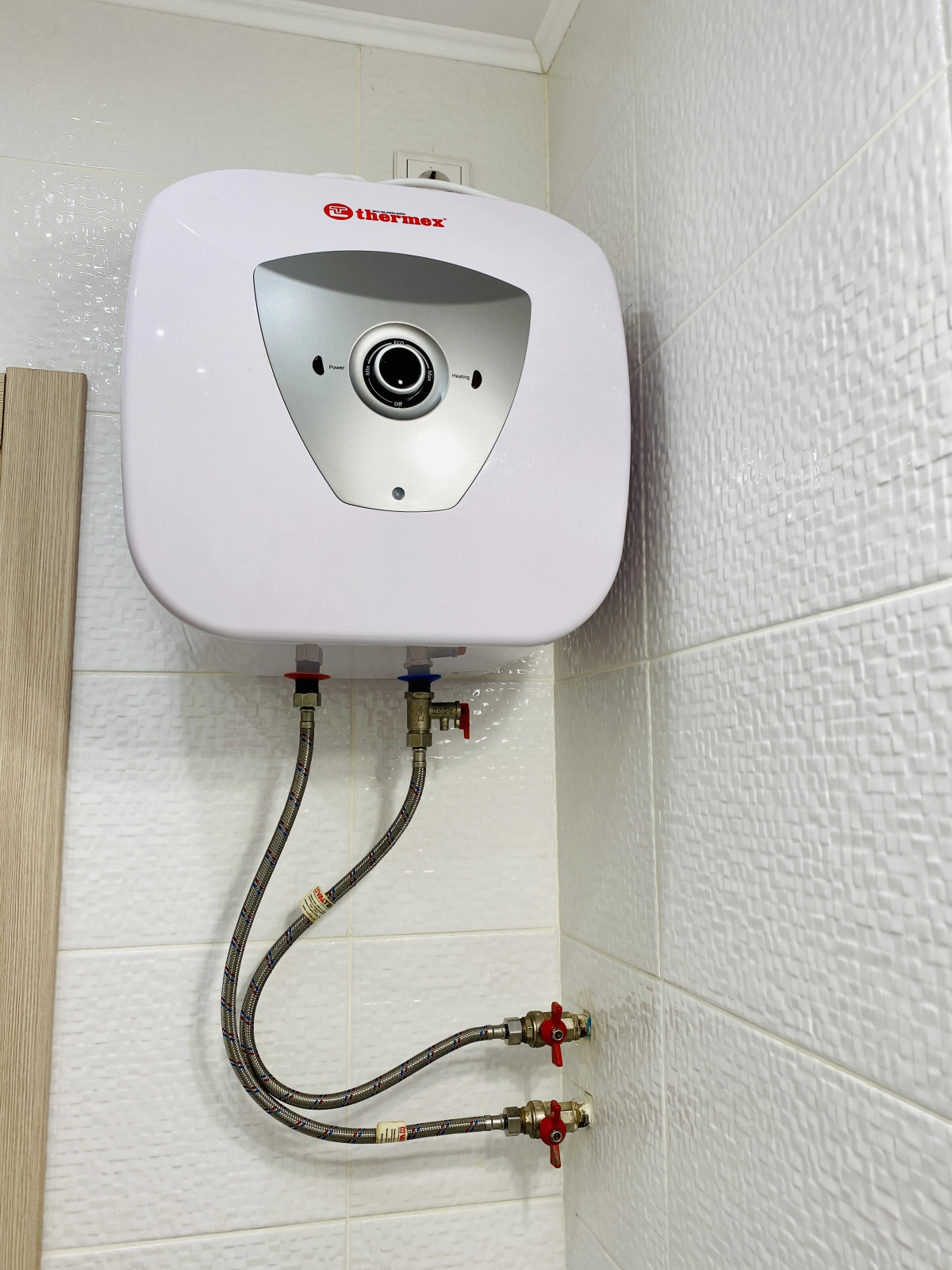 Апартаменты Unique Apart Ноград рядом со стадионом Химик и Драмтеатром, Ростелеком Бизнес и гостиницей Кузбасс на Ноградской 7