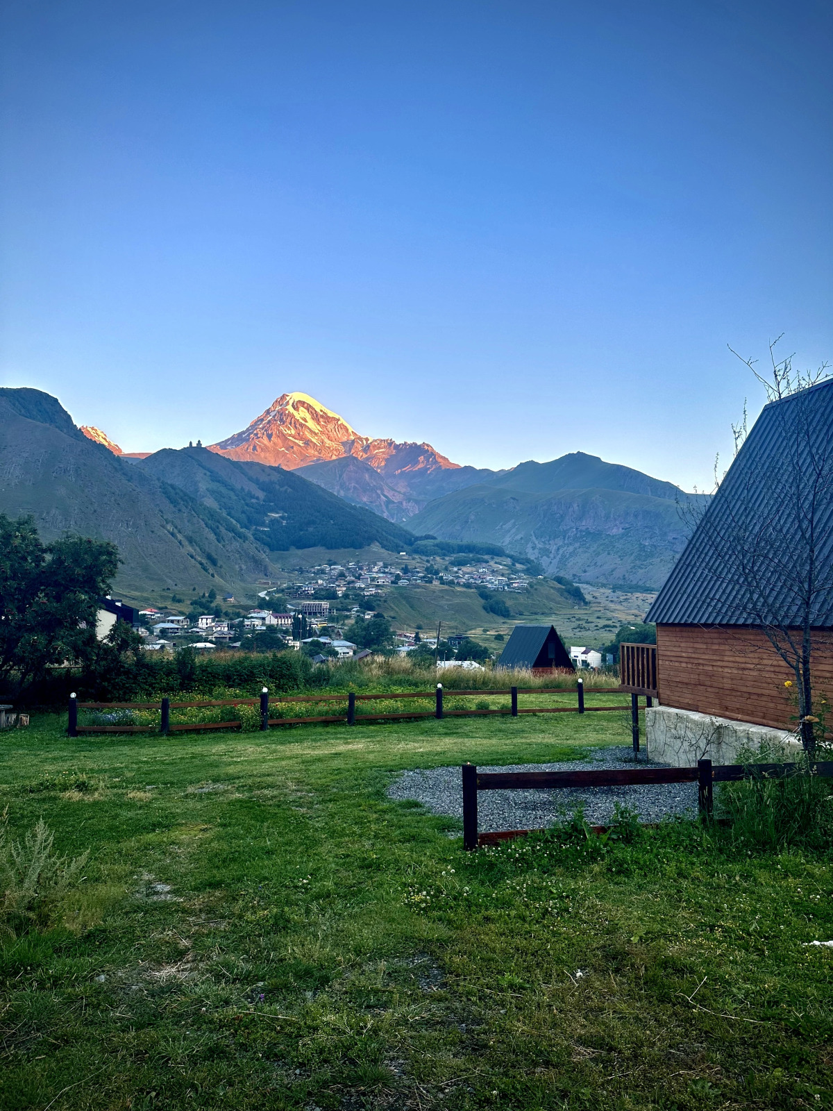 Апартаменты Hillside Kazbegi