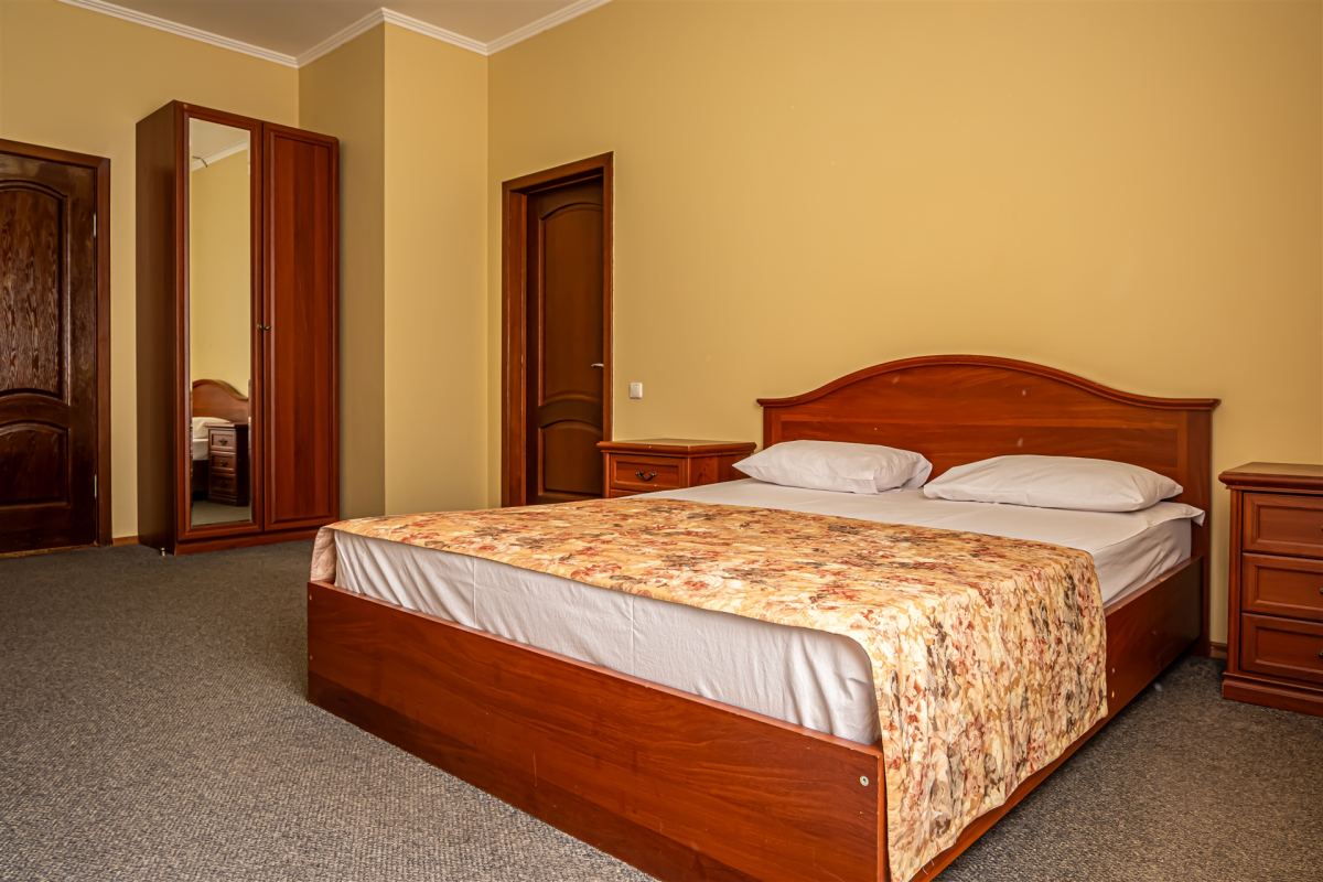 Отель Респект