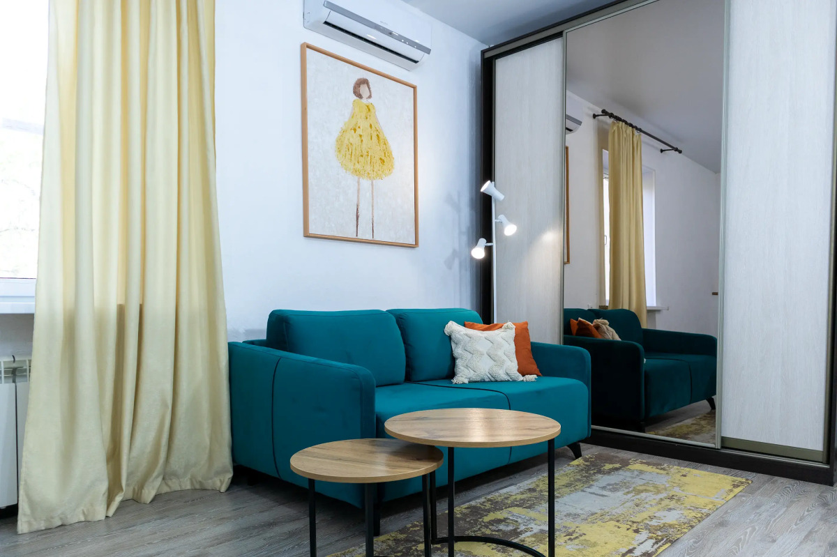 Апартаменты Атмосферные на набережной в доме с колоннами Ловец Снов 1