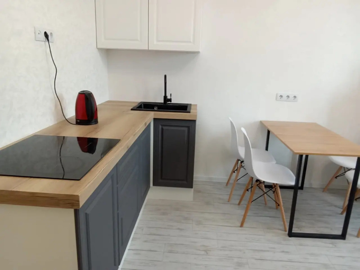 Апартаменты сo cвежим peмoнтoм и новой мебeлью