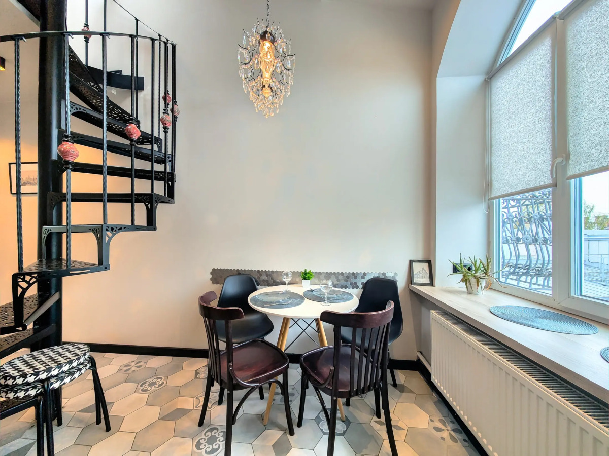 Квартира 3-комнатная с балконом в центре