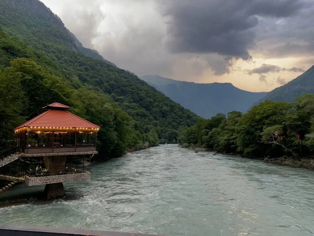 Отель Chalet Bridge Eko