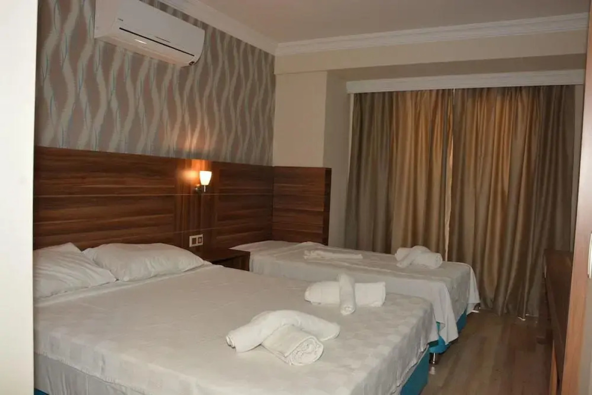 Отель Emily Rose