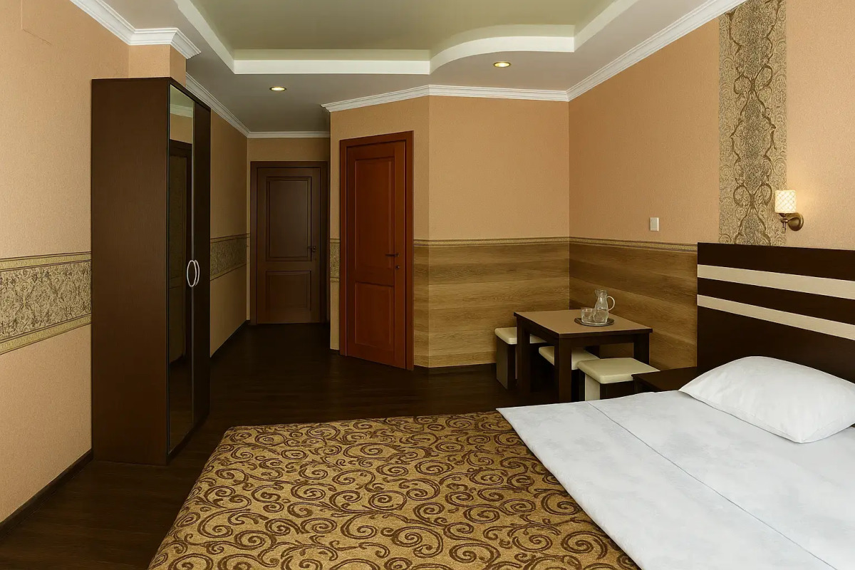 Отель Парадис