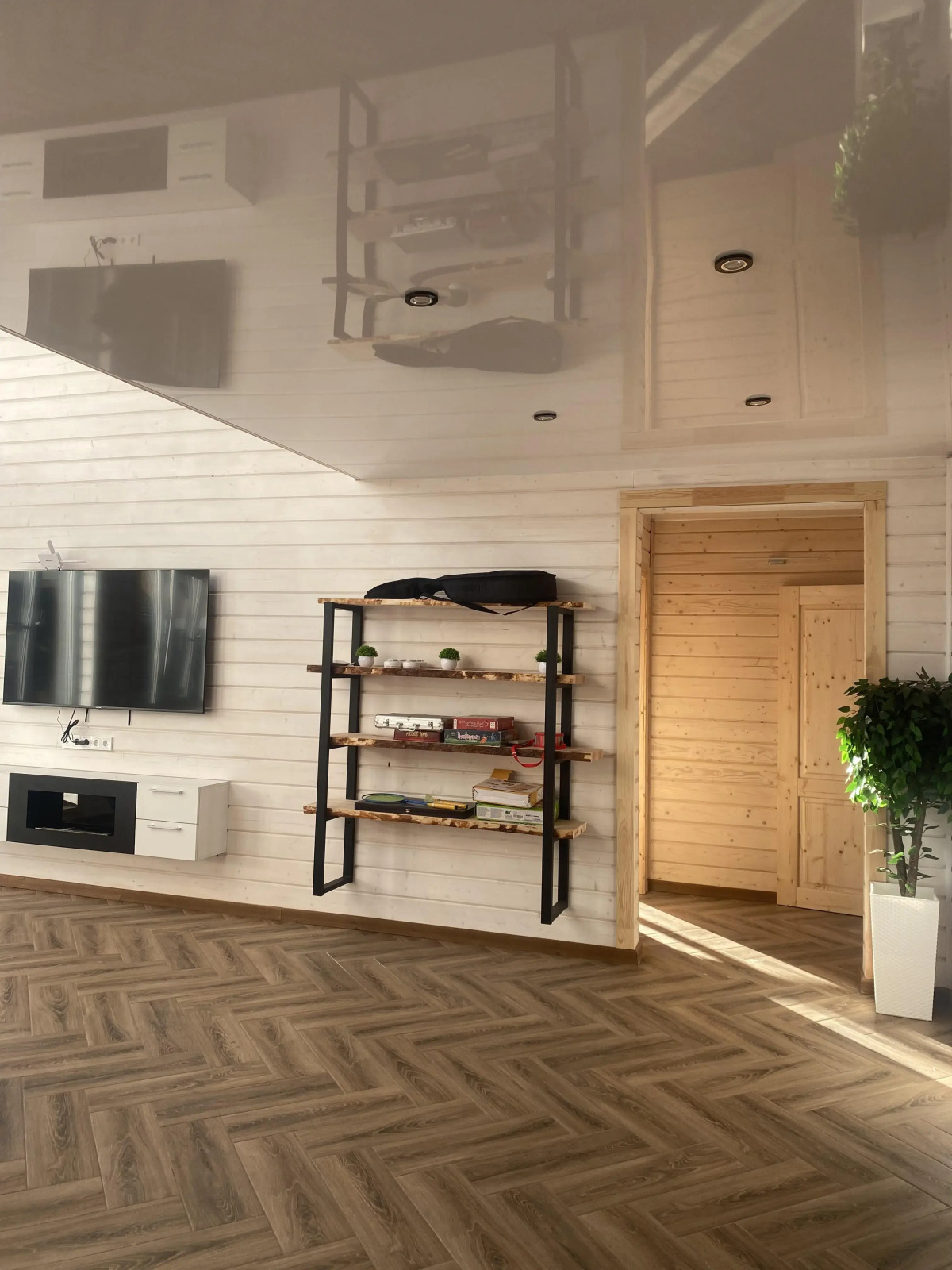 Частный дом Традиция отдыха - дом у озера c баней и купелью