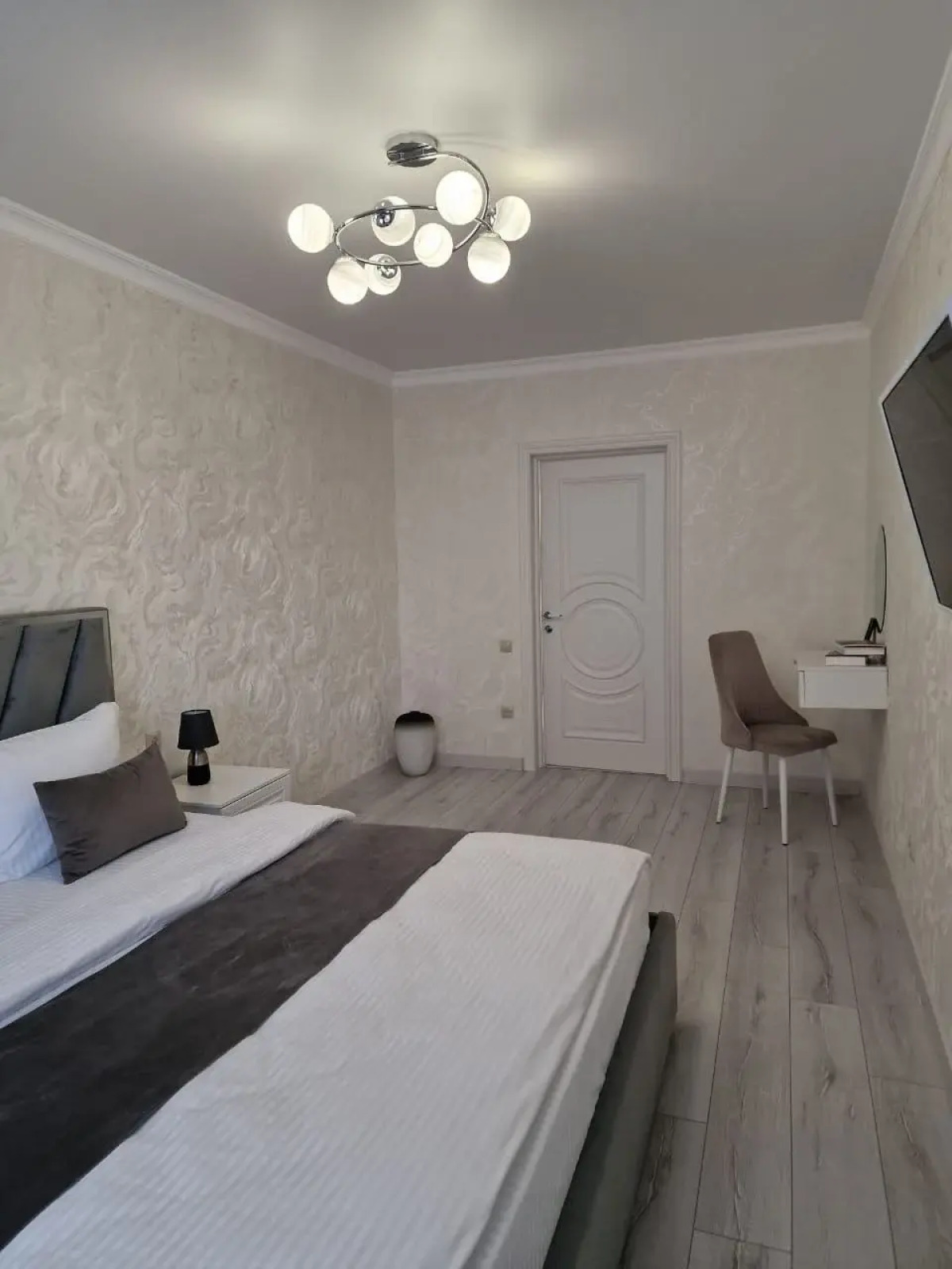 Апартаменты Flatirini на Братьев Темировых 69/3