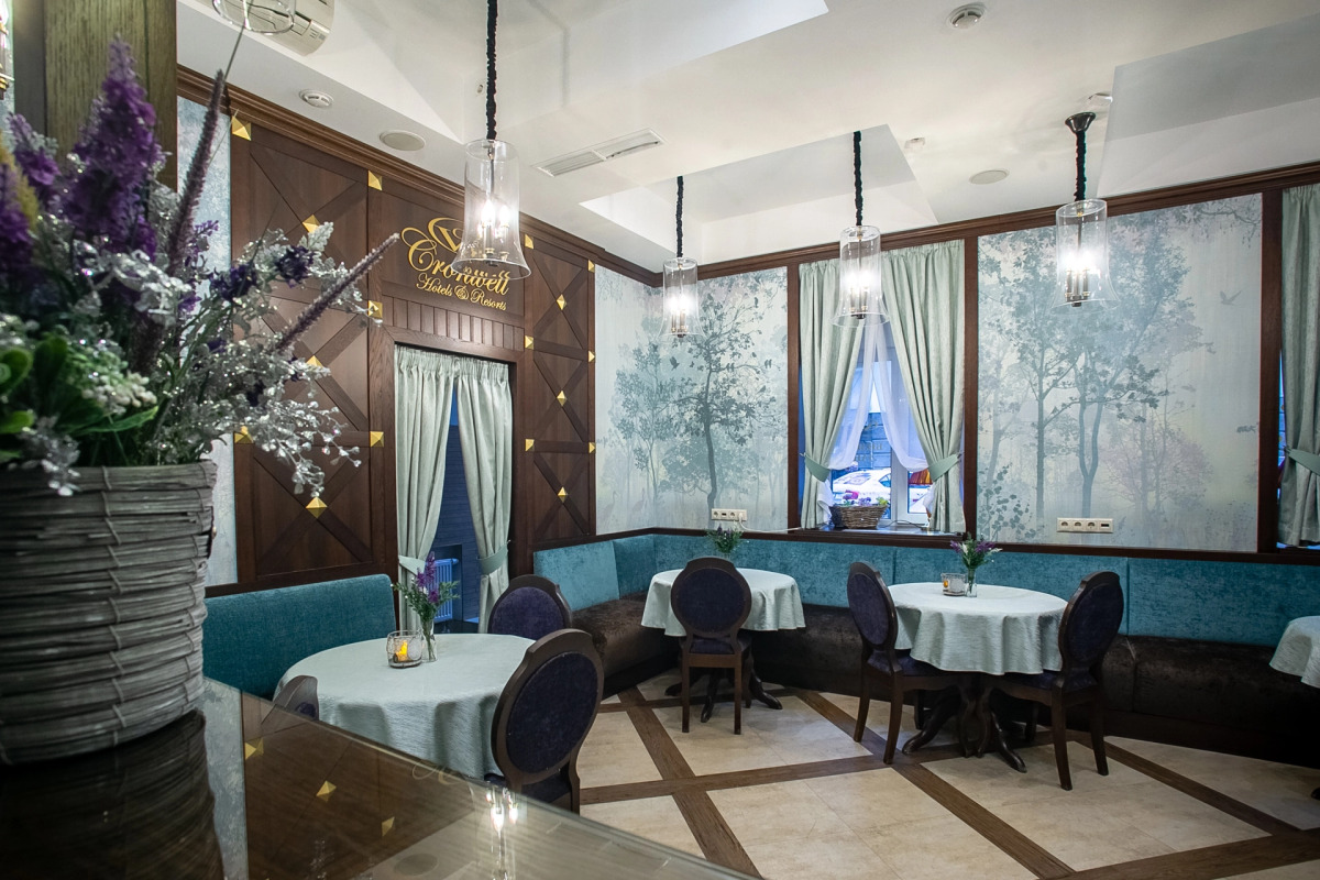 Отель Cronwell Inn Стремянная