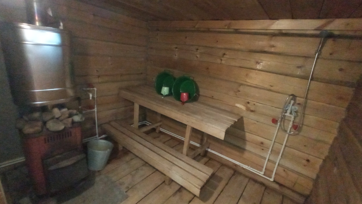 Частный ДОМ У ВОДЫ С БАНЬКОЙ