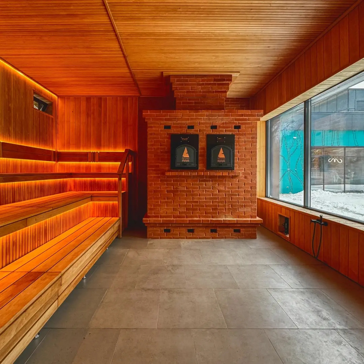 Отель Лесники