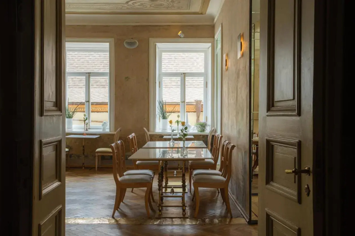 Unfound Door - Design Hotel