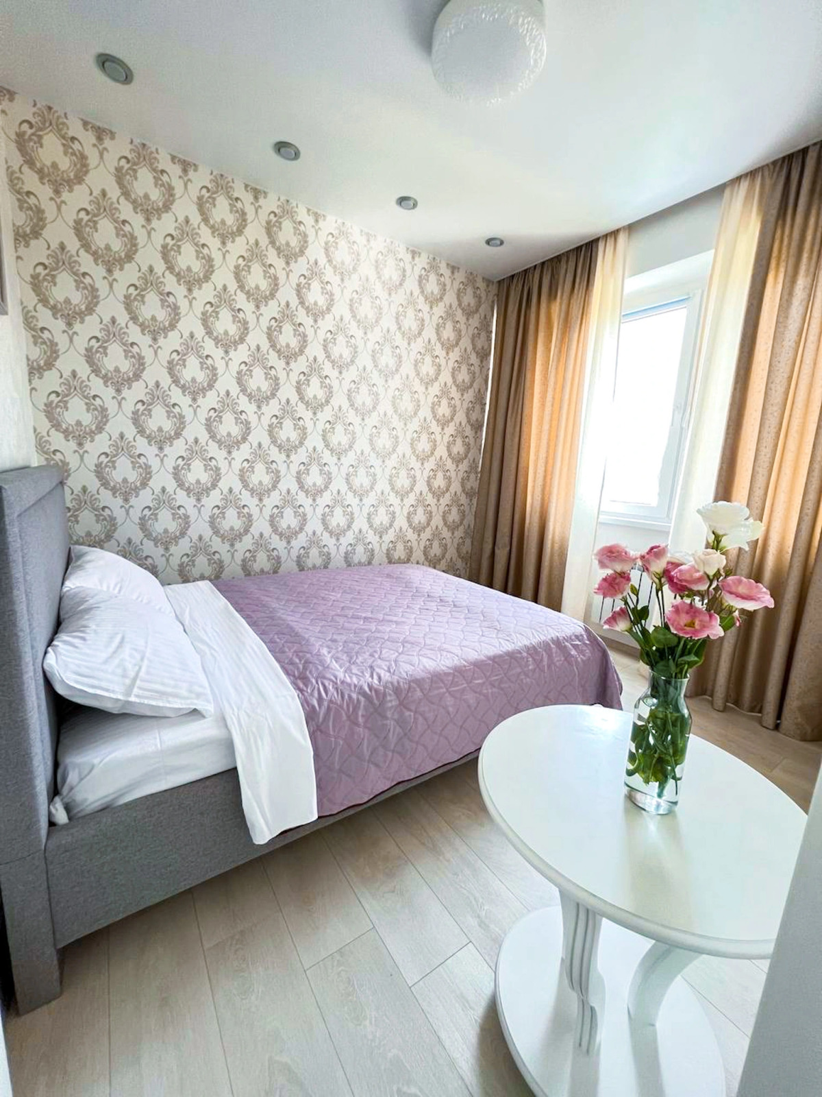 Апартаменты с отдельной спальней и балконом