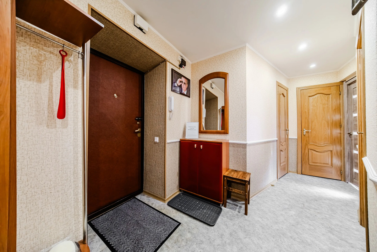 Квартира 2-х комнатная на Веденеева около НИИ Вредена