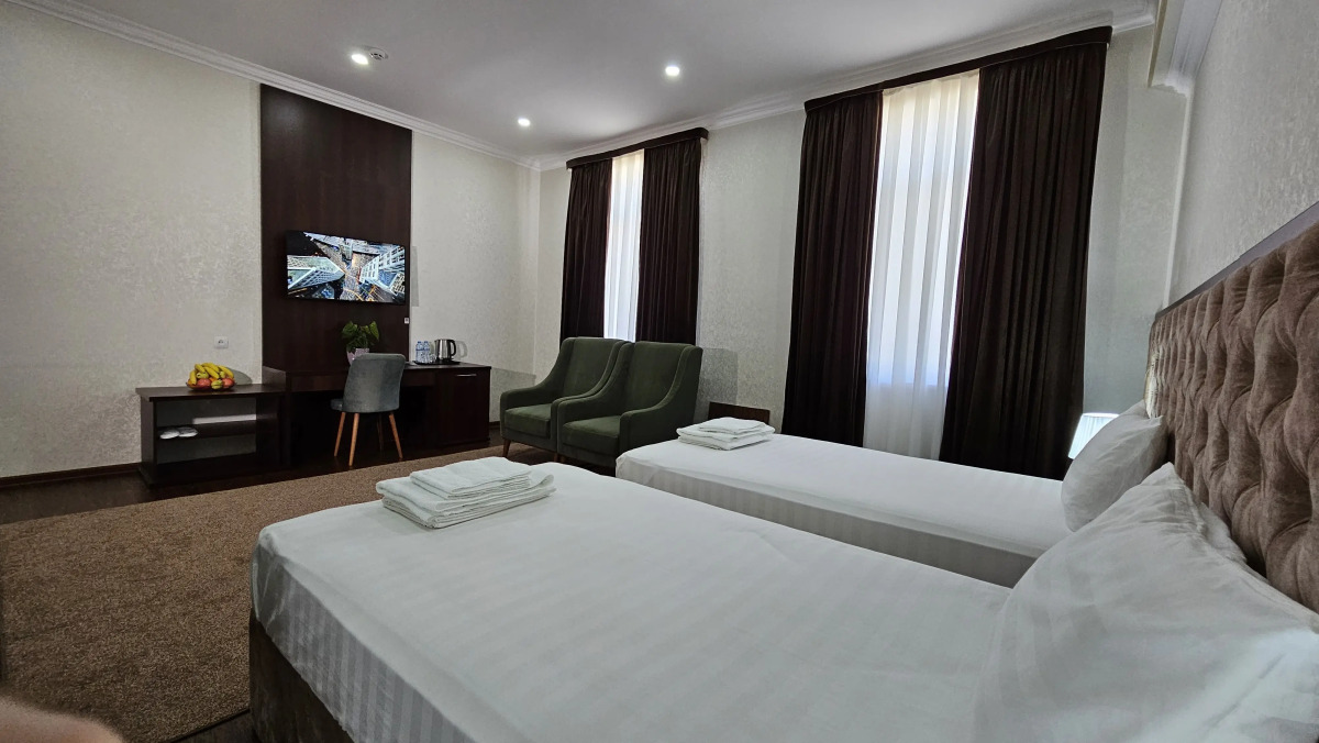 Отель Grand Turon Plaza