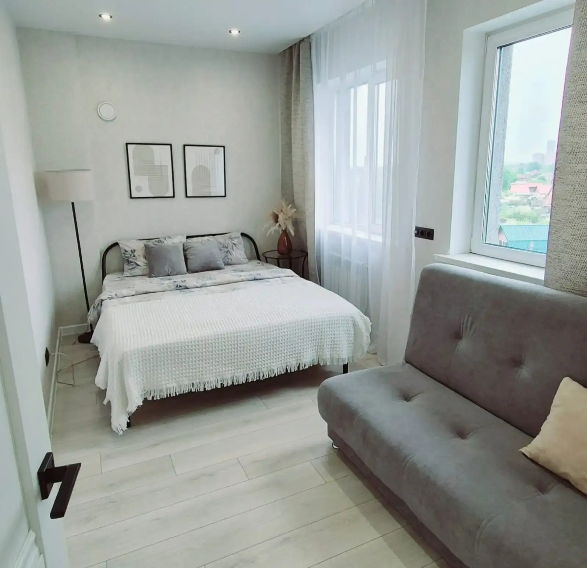 Апартаменты SleepNsk Красивая Трешка Около Аквапарка