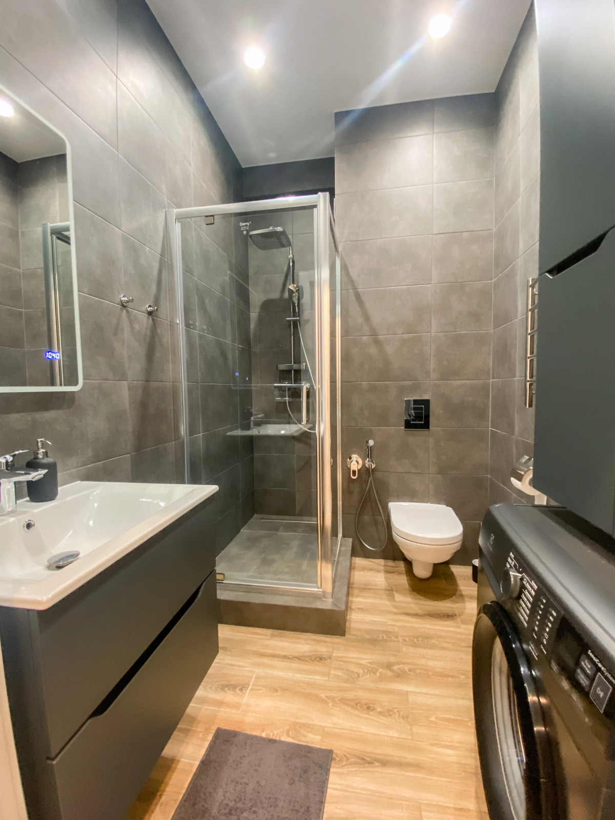 Студия с террасой с панорамным видом на горы