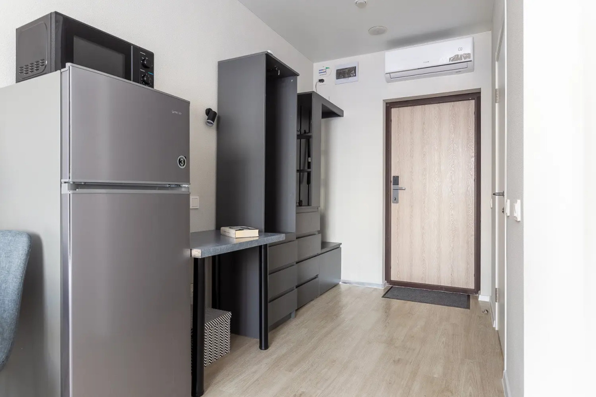 Квартира Яркая студия рядом с набережной и кондиционером