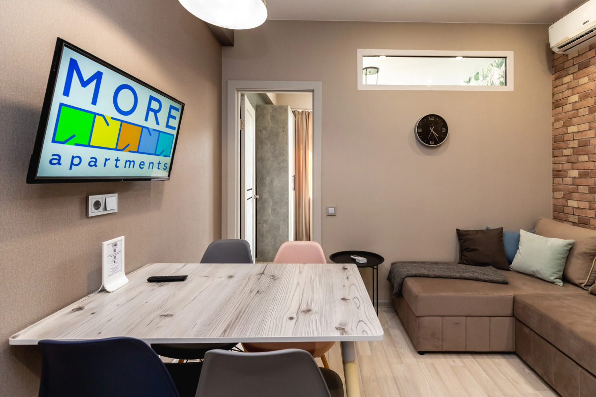 Апартаменты Море Апартаментов на Эстонской 37/9  - 1