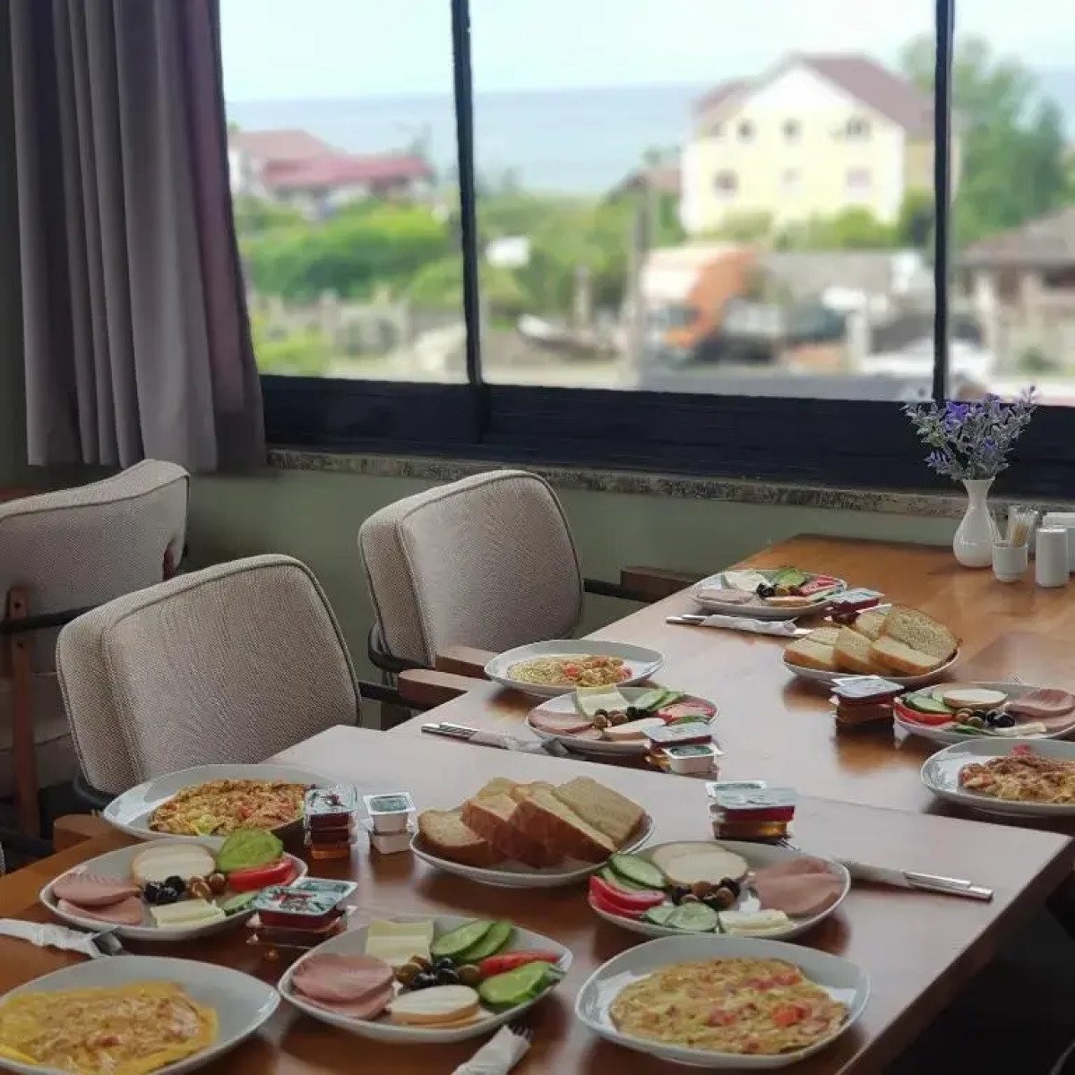 Отель Чёрный Слон