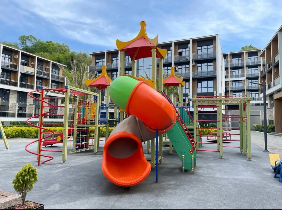 Апартаменты 3х местная студия студия с балконом и бассейном