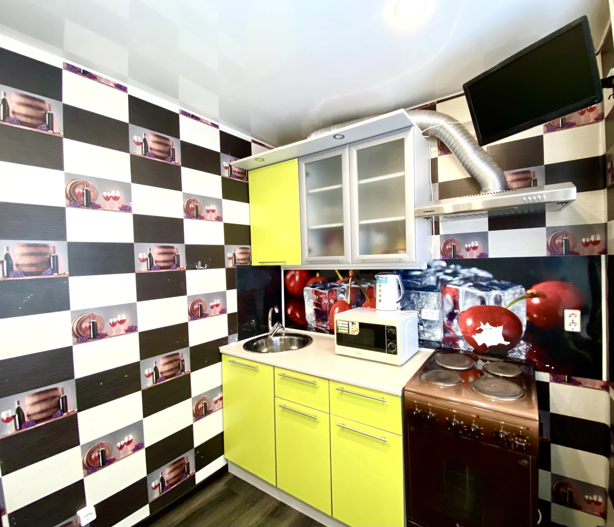 2-к квартира с евро ремонтом в самом центре города рядом СК Олимп