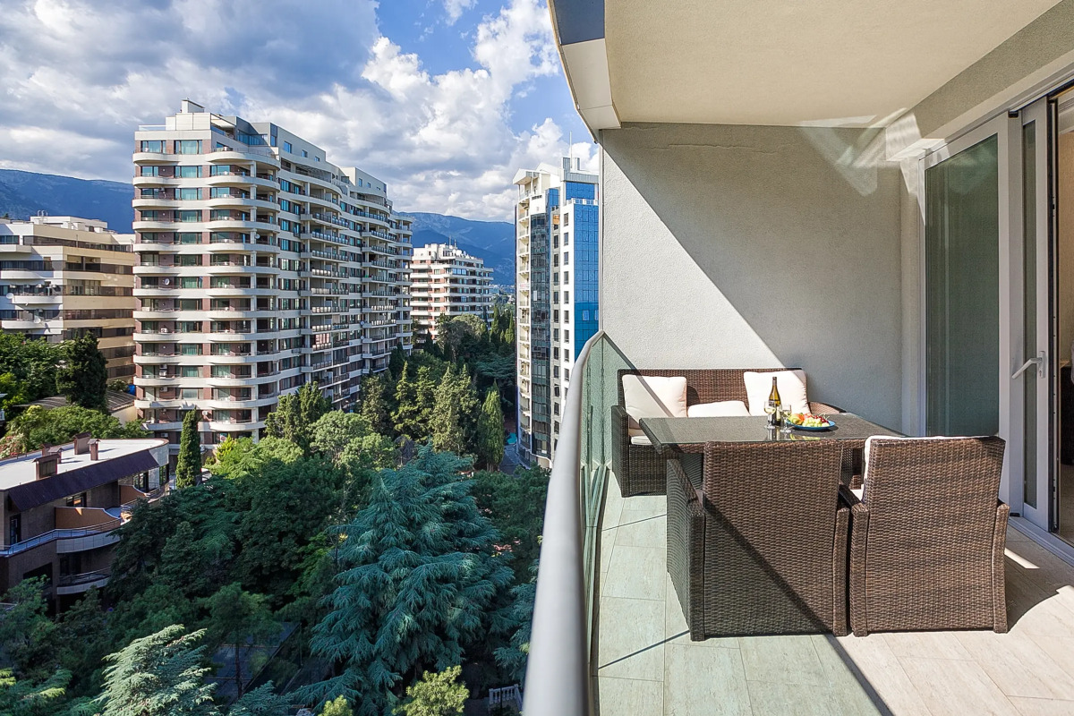 Апартаменты Зазеркалье Приморский Парк Ялта