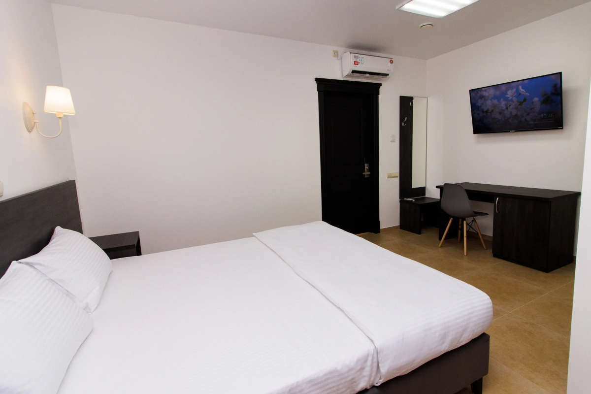 Меблированные комнаты Люди