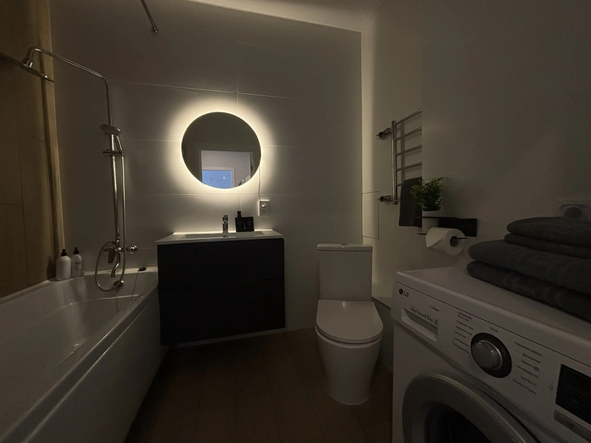 Квартира BestHome Евродвушка стильная светлая в центре города