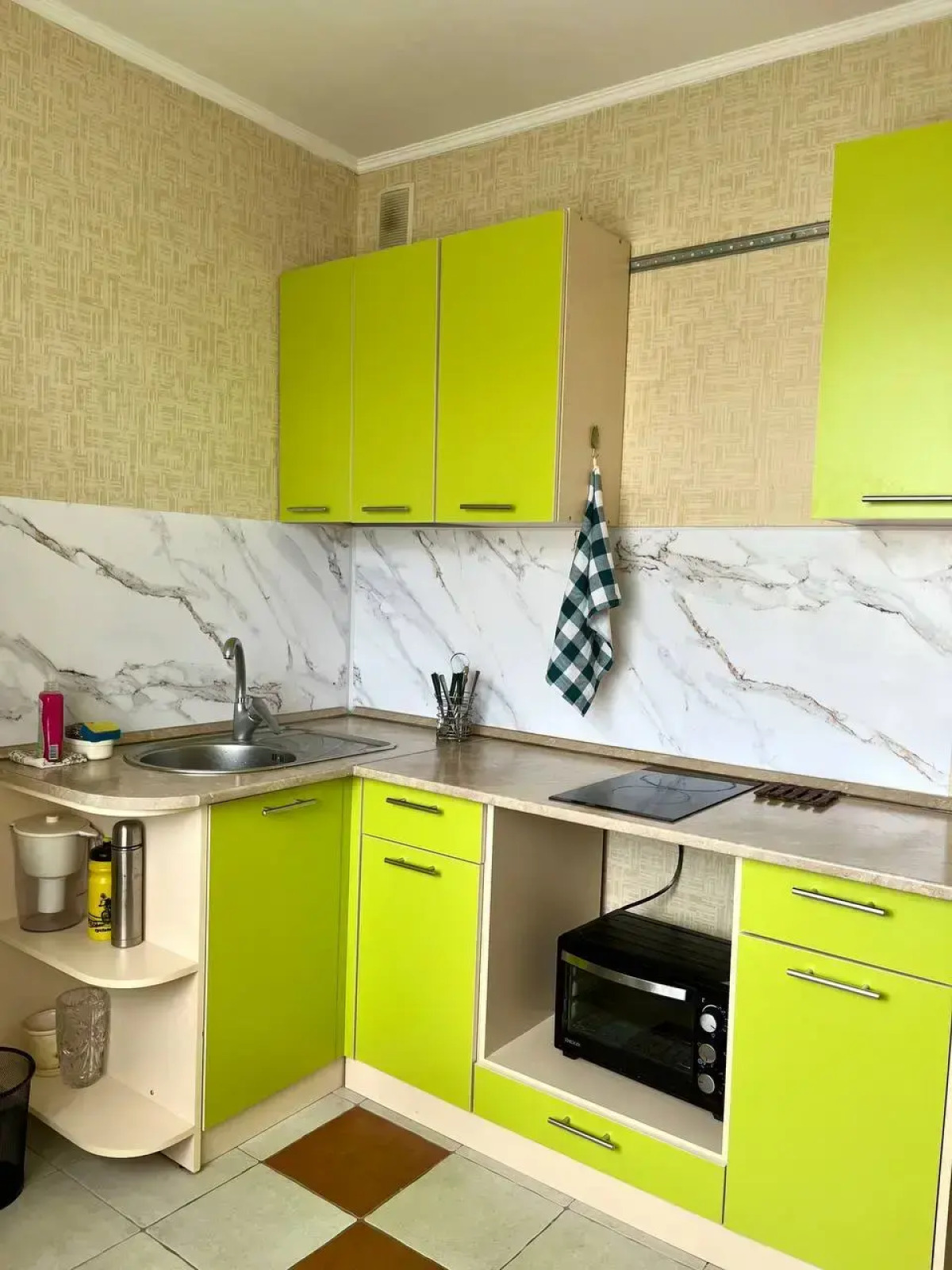 Апартаменты Однушка в центре на Емельянова