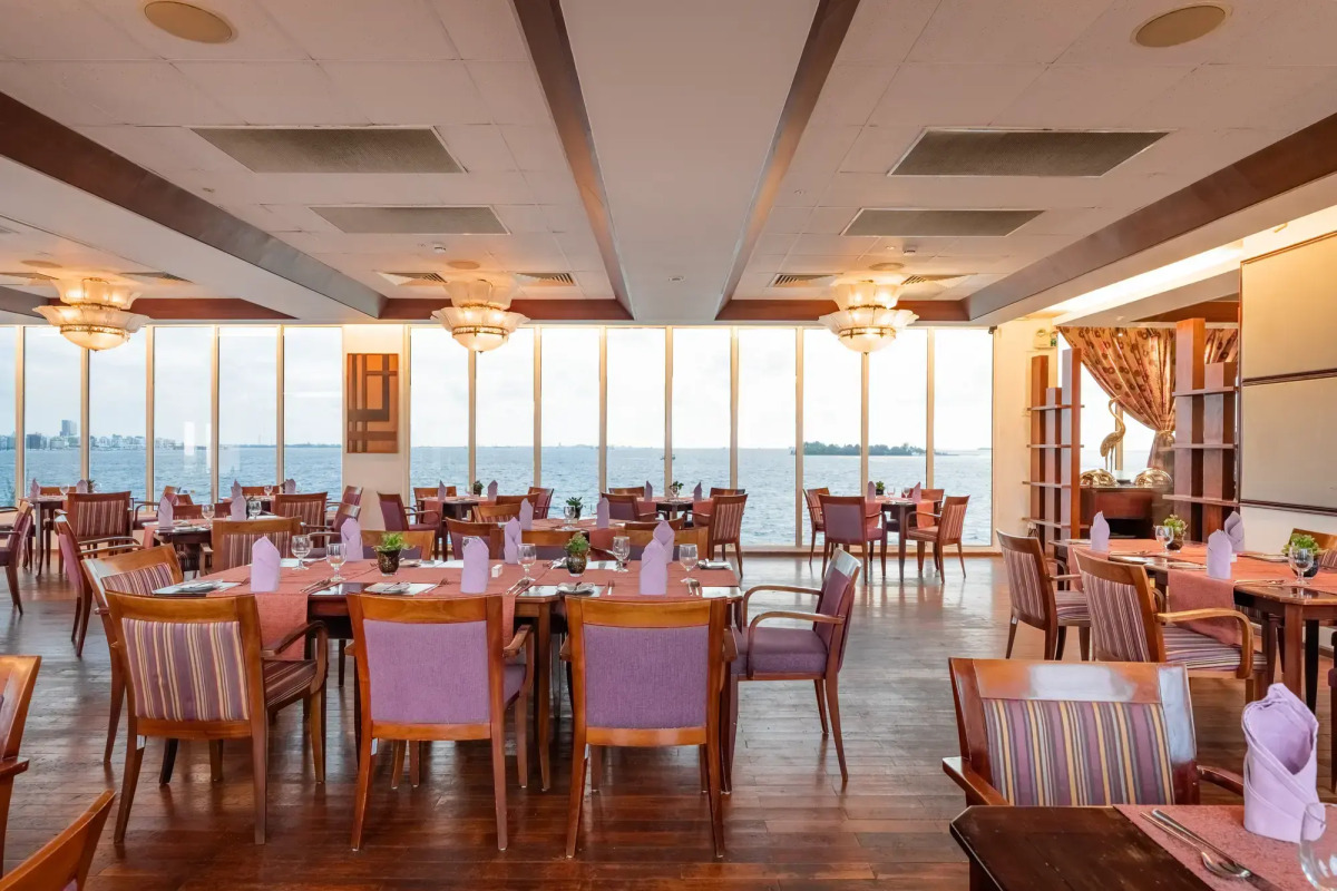 Отель Hulhule Island