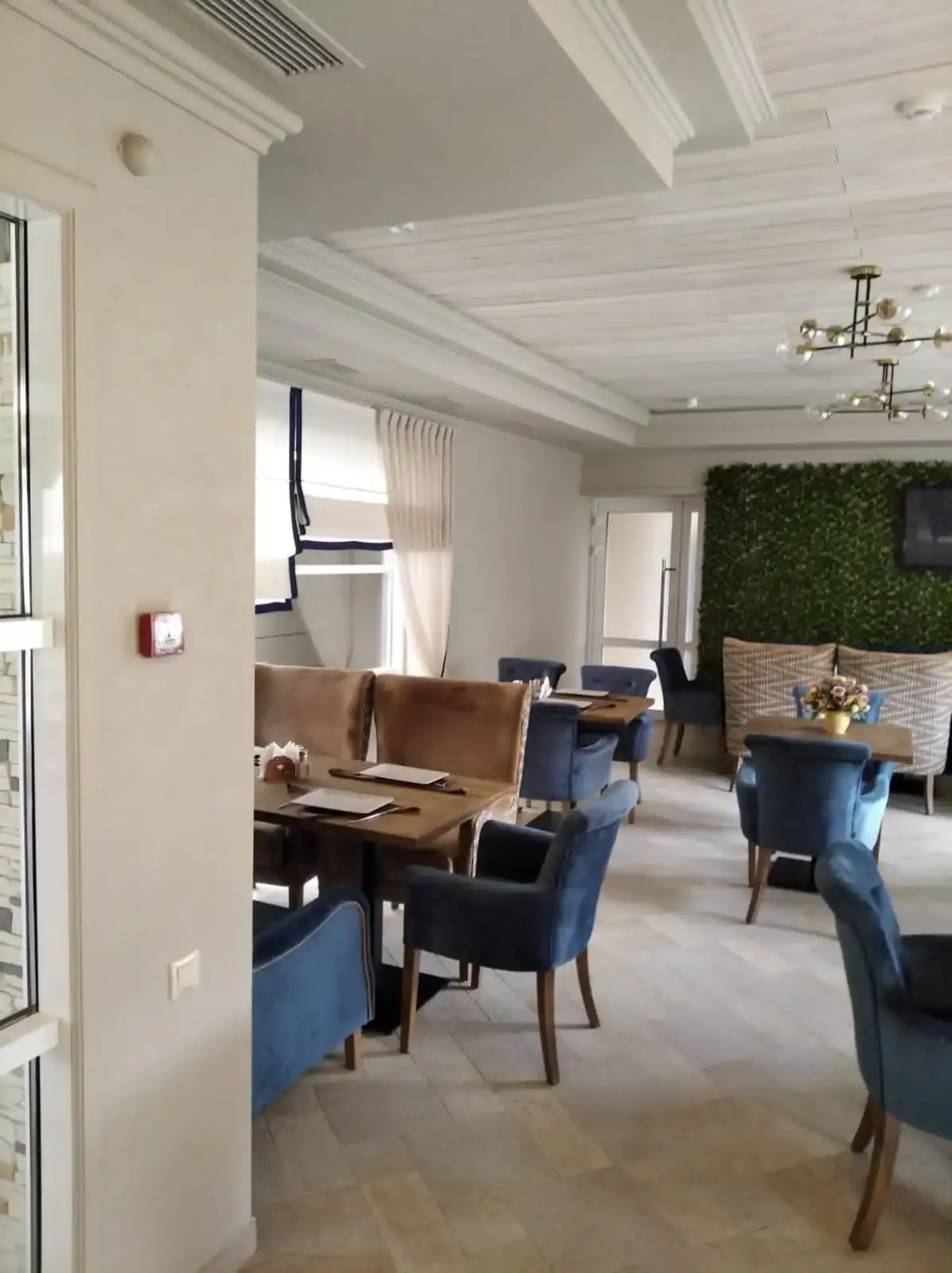 Отель Бельведер