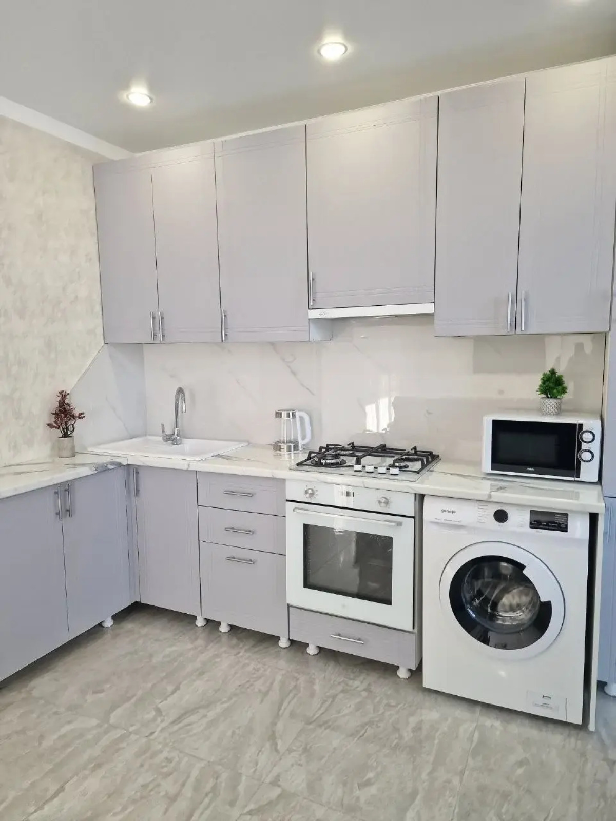 Квартира Flatirini с панорамными окнами в новом ЖК 1