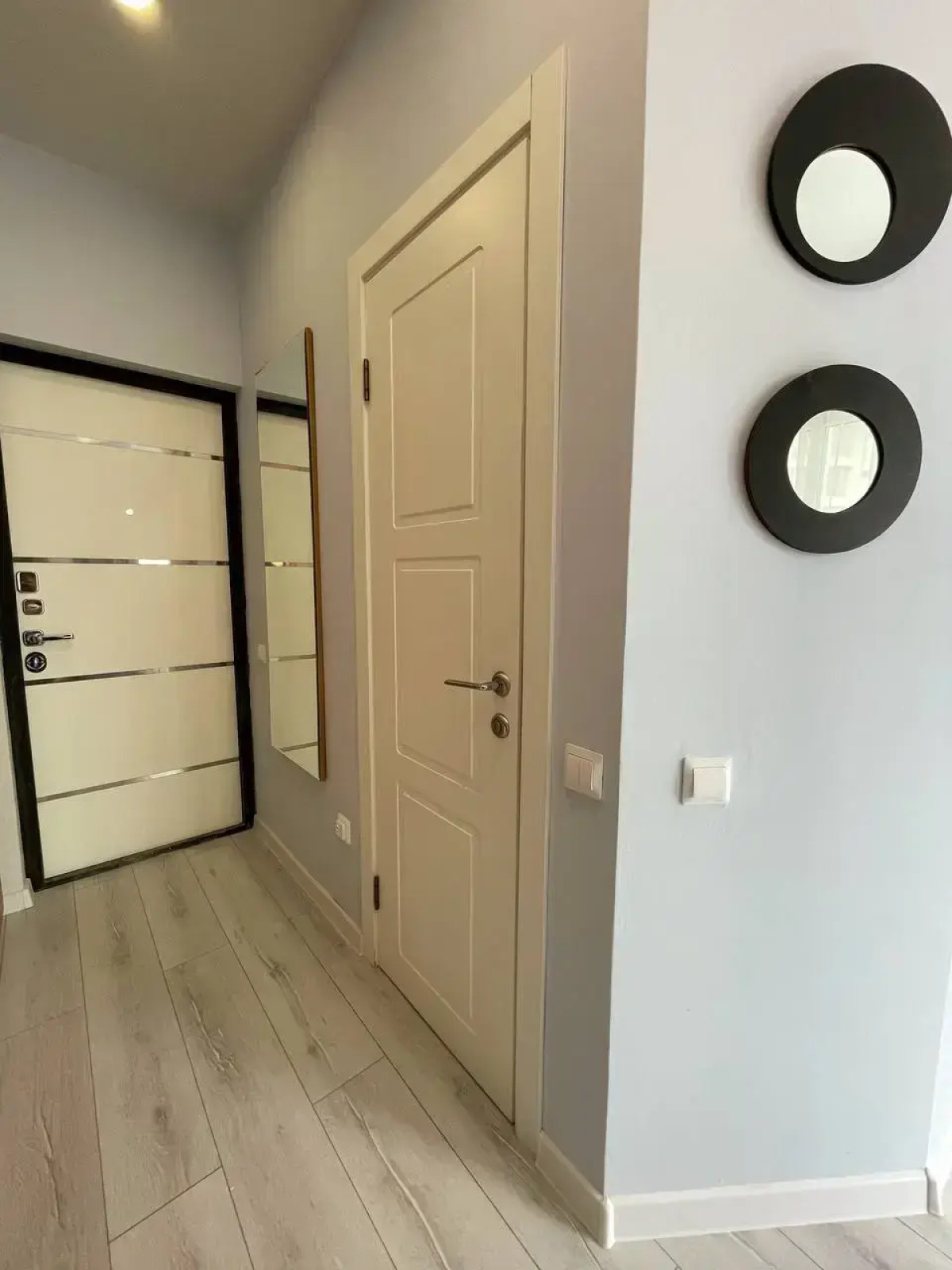 Апартаменты с видом на море большим балконом в 3-х минутах от пляжа