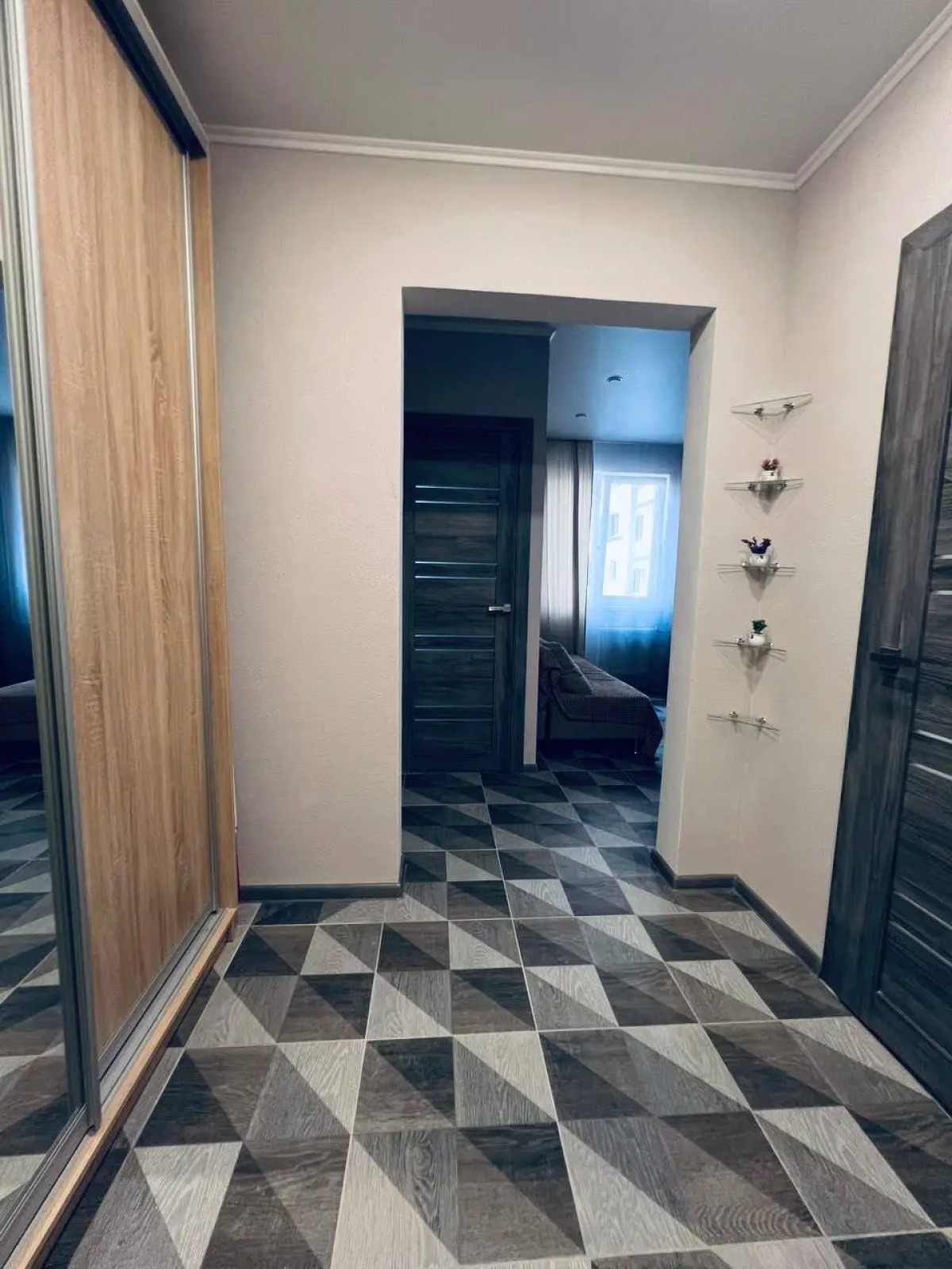 Апартаменты еЖИВИка Автомобилистов 13