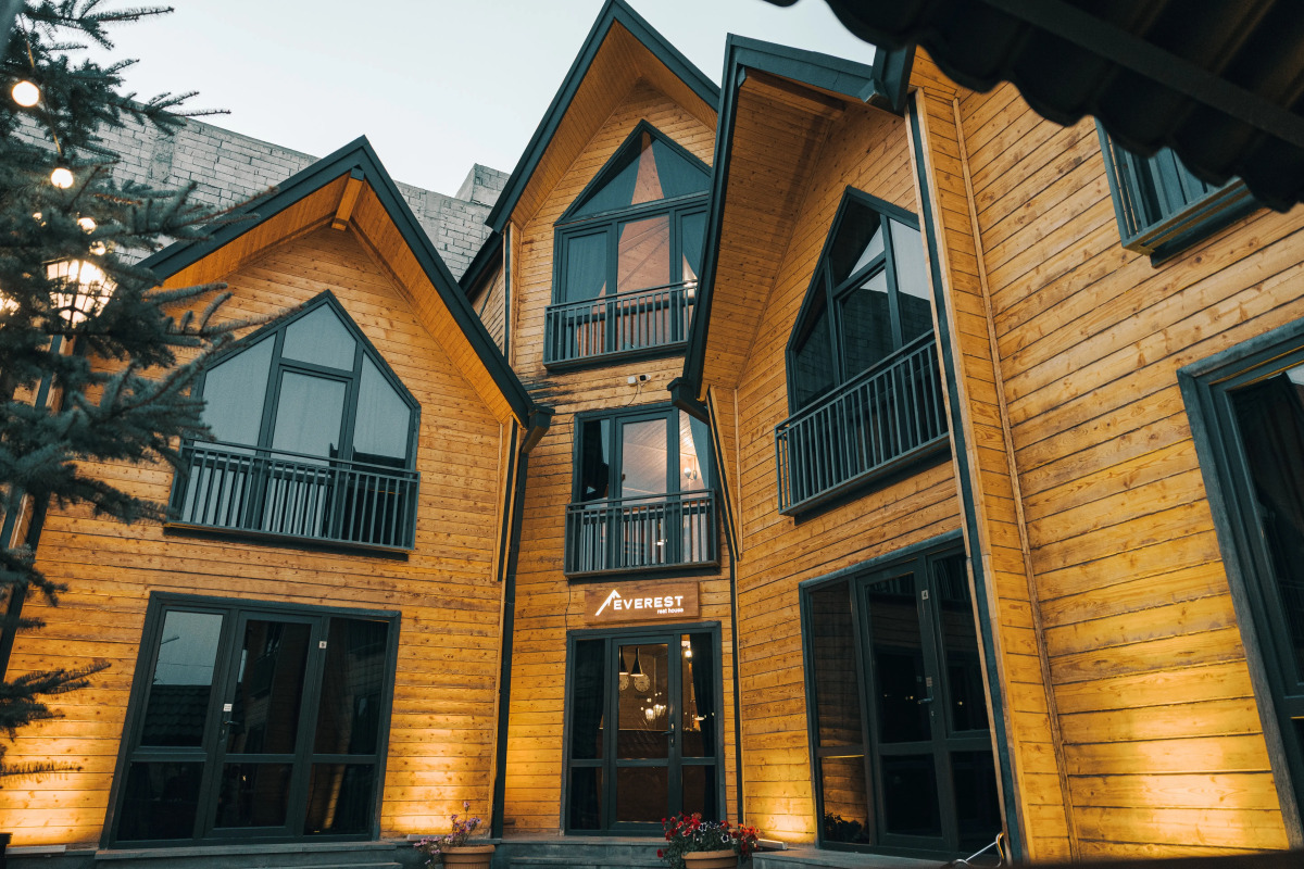 Отель Everest Rest House