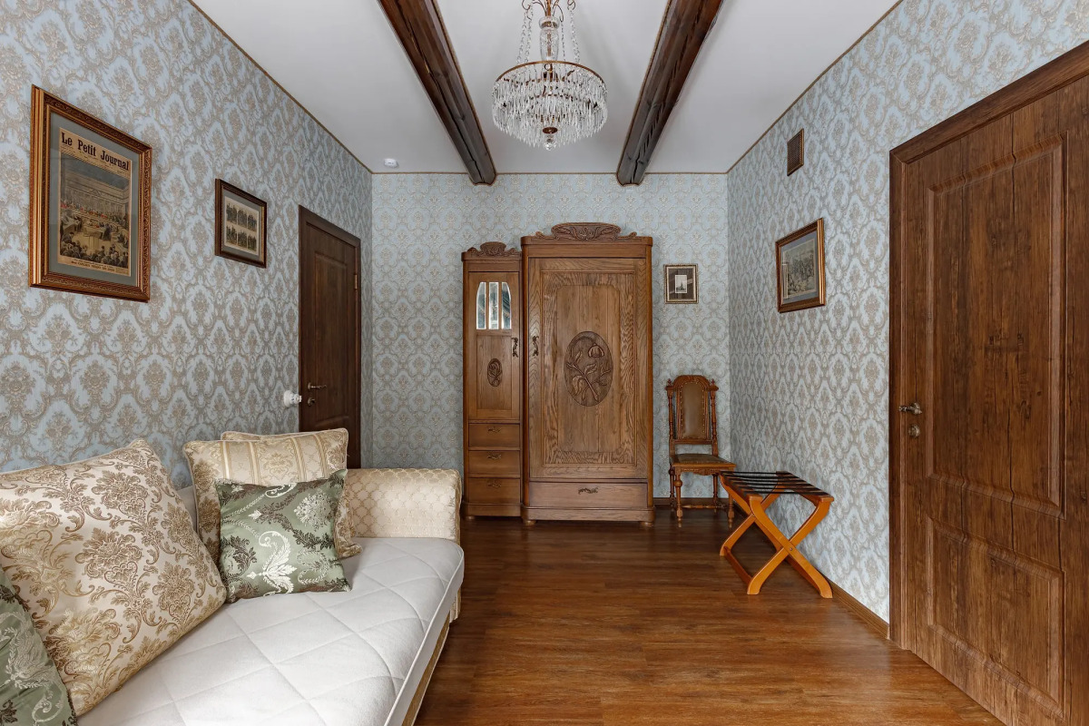 Отель Империал