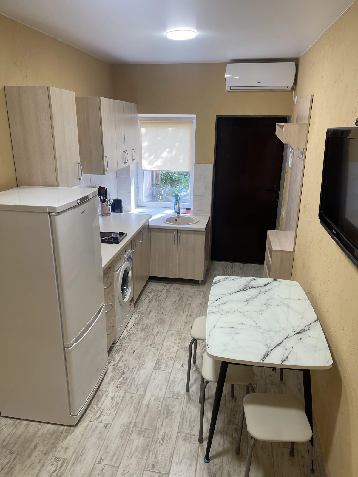 Частный дом два этажа возле моря