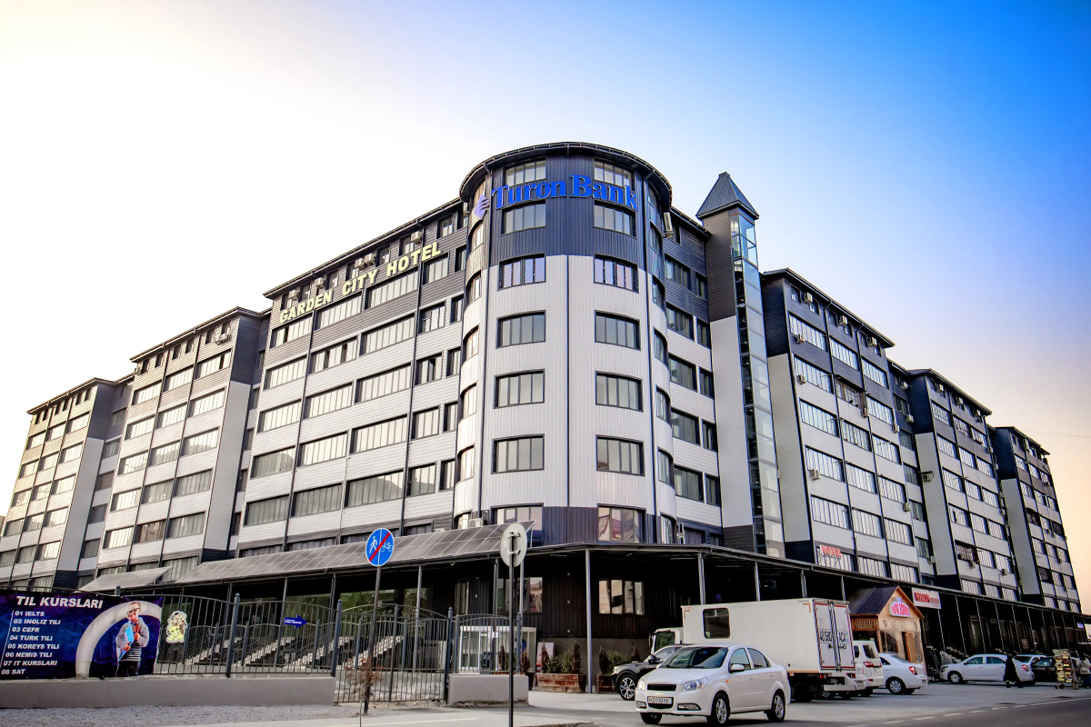 Отель Garden City