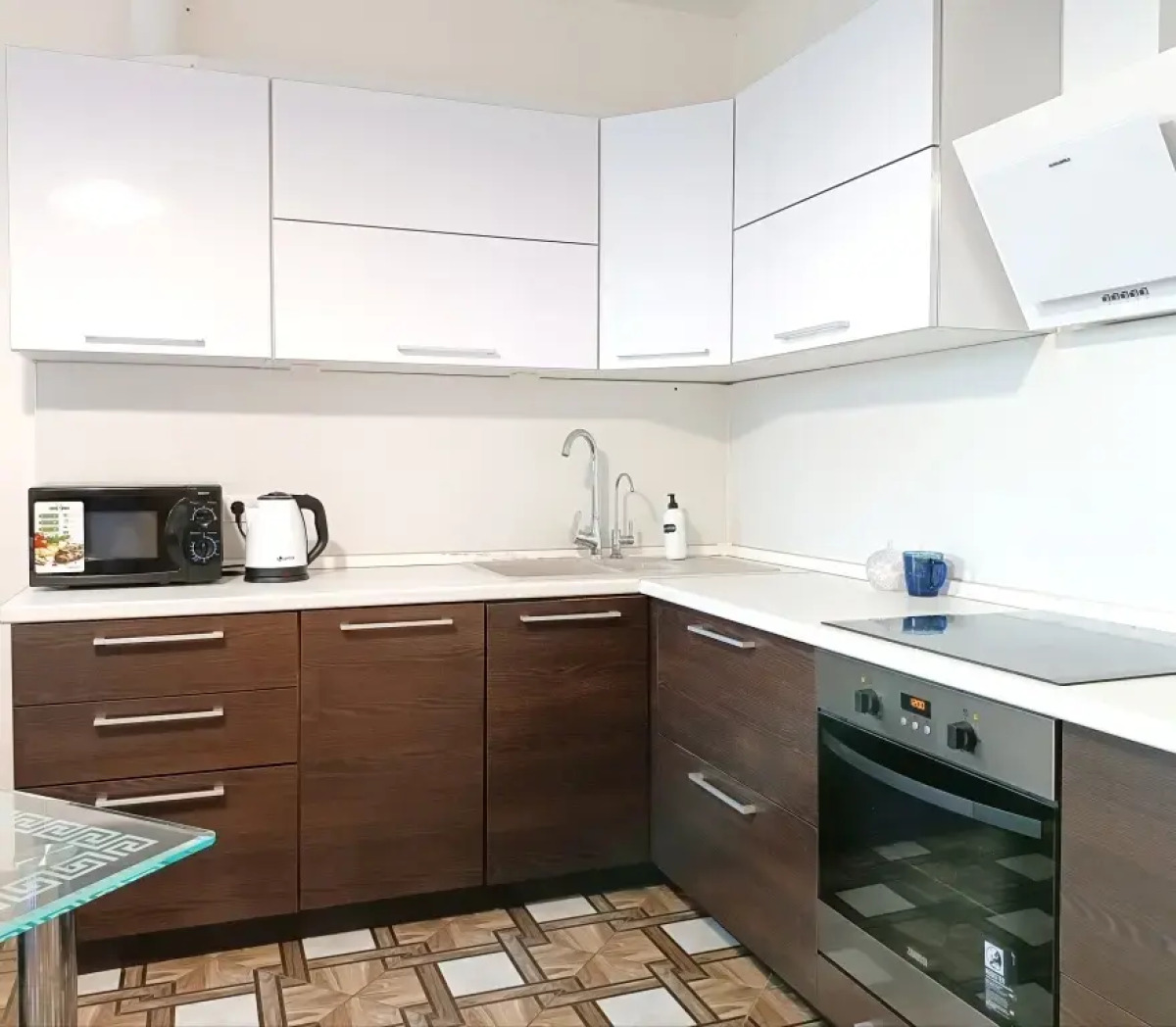 Апартаменты Sense на набережной c видом на воду