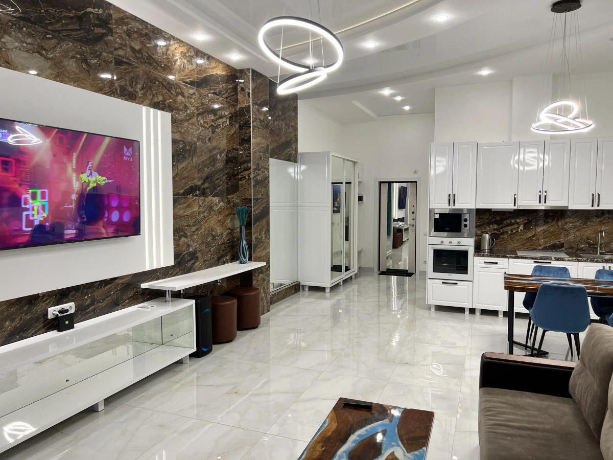 Апартаменты 70кв. метров в центре города