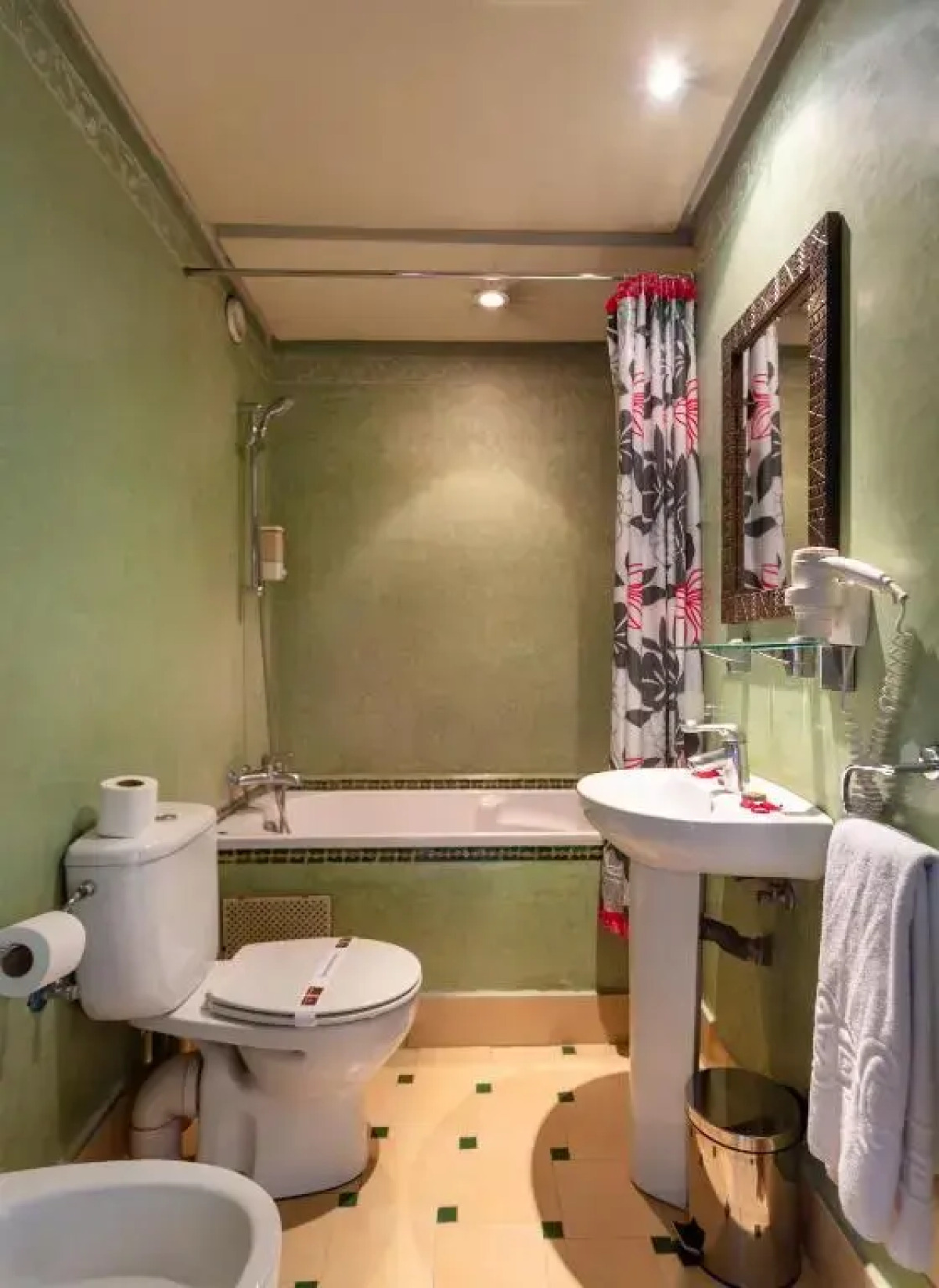 Отель Le Caspien Boutique Hotel