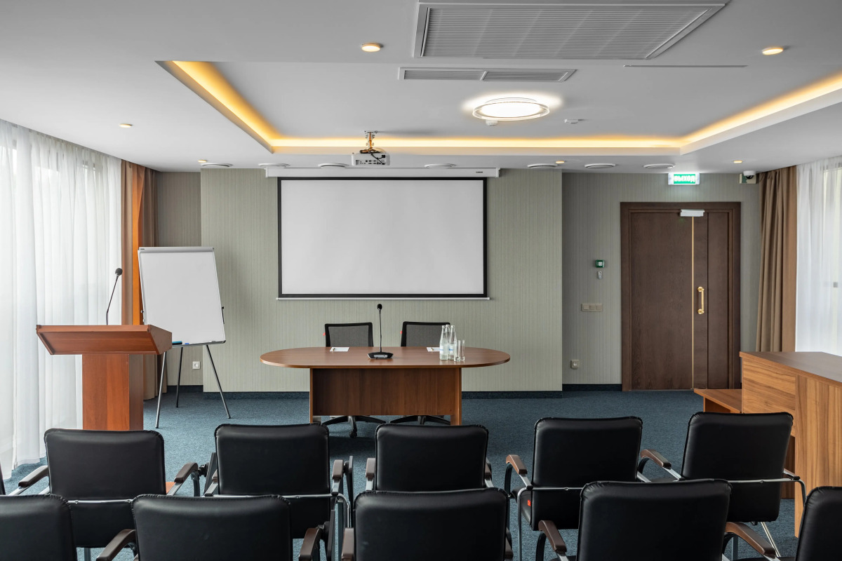 Отель Ирыстон