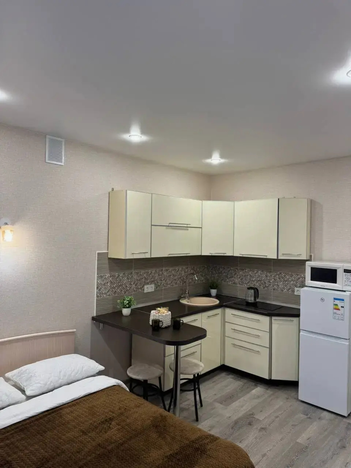 Апартаменты SutkiVIP (СуткиВИП) на ул.  Шмидта 3