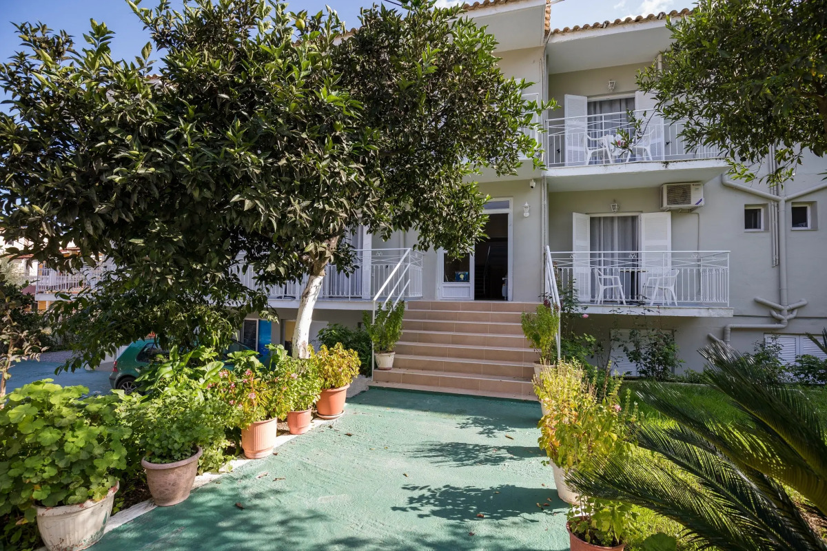Отель Bella Vista Beach Hotel And Studios- Corfu Benitses