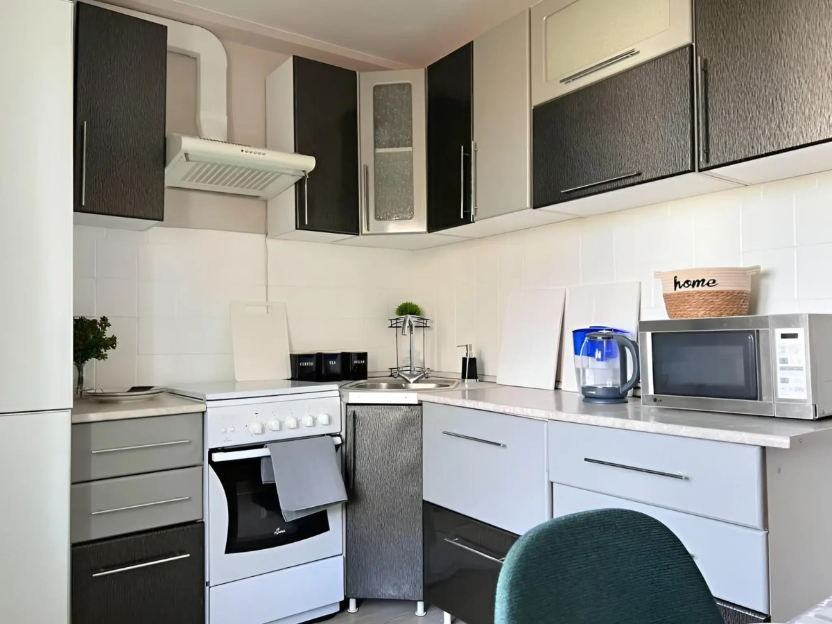 Квартира на Рихарда Зорге 42