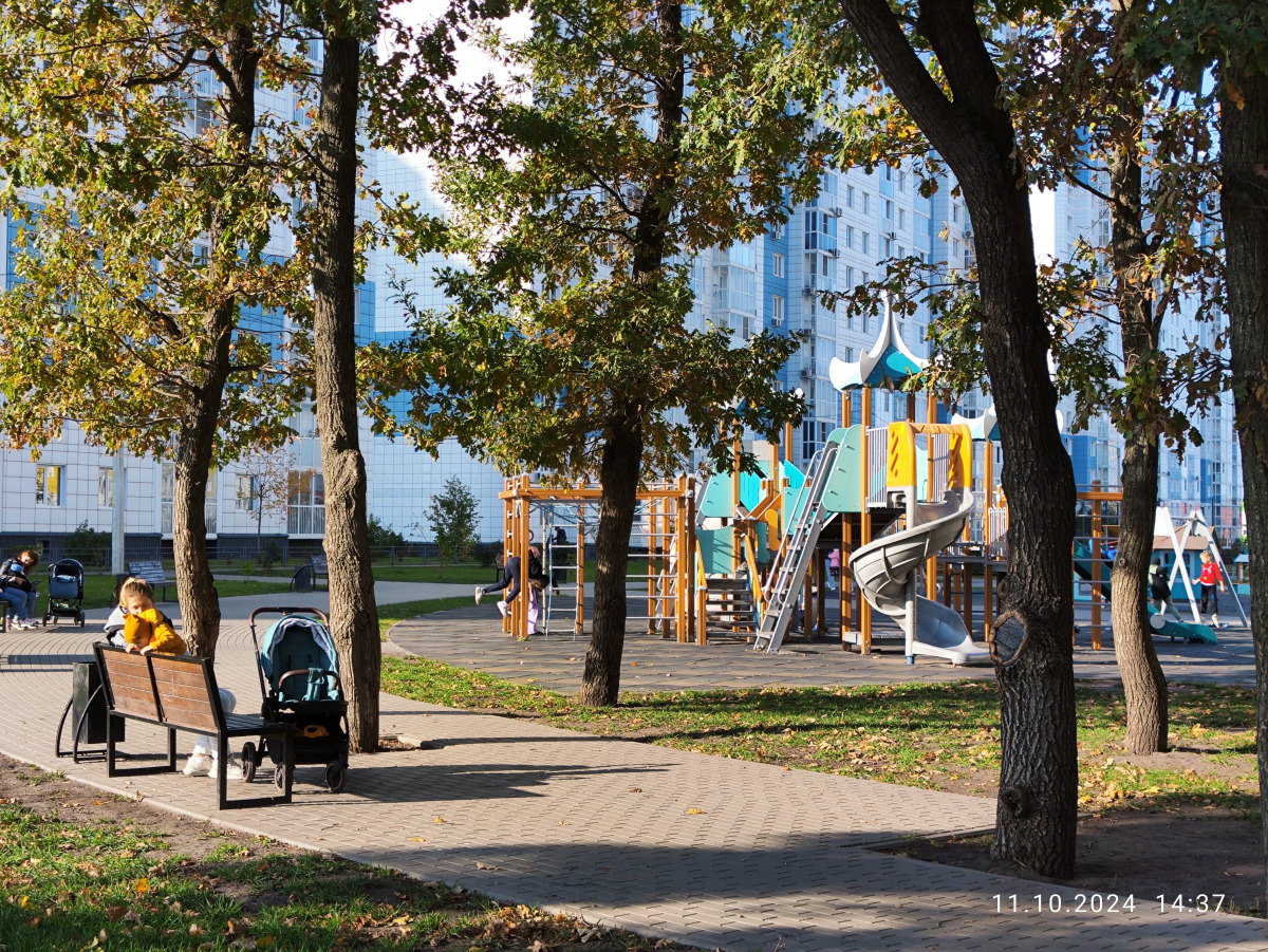 Квартира 2комнатная Левый  Берег у М4 6спал Мест