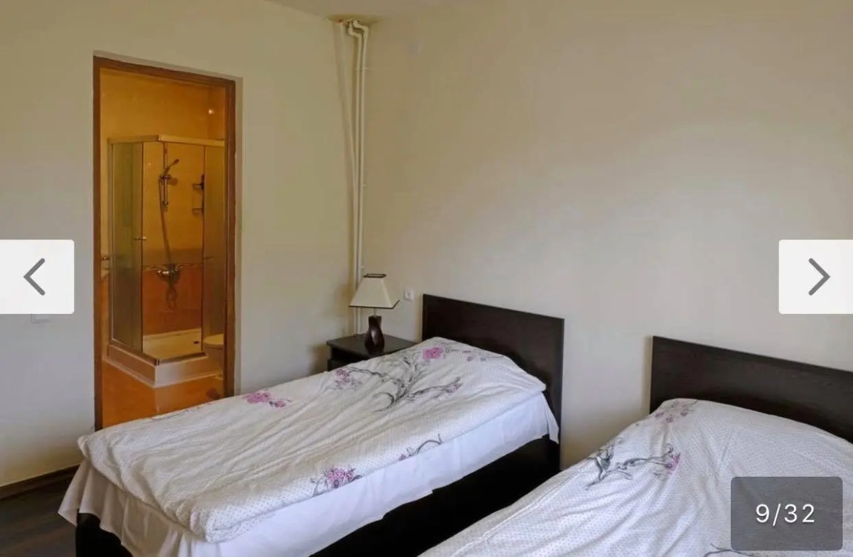 Отель Chez Yvette